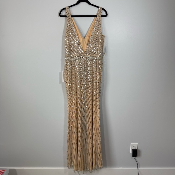 Not for sale  Mac Duggal Sequin Metallic Elegant Gold Sequin Evening Gown - Picture 9 of 16